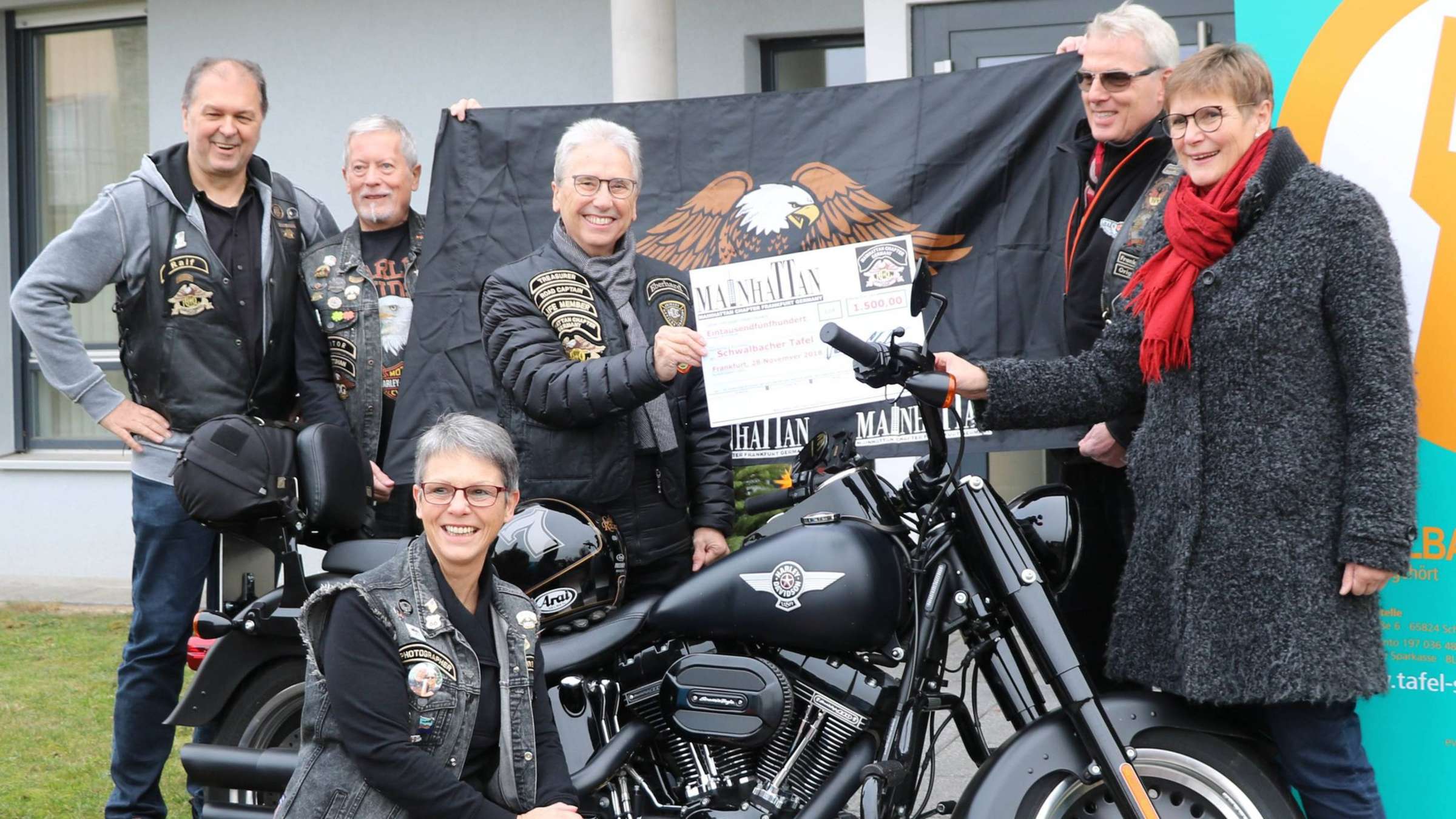 Main Taunus Kreis Bikerclub Mainhattan Chapter Germany Spendet